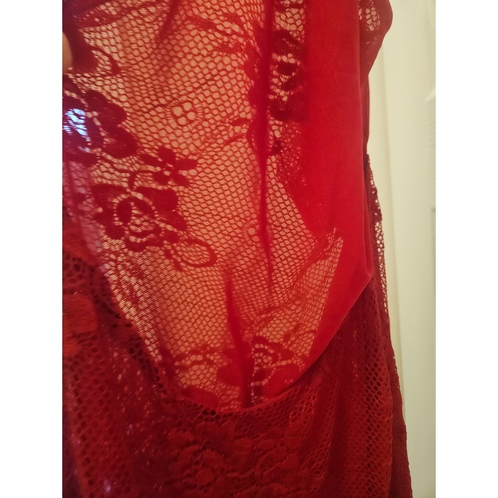 Tiger Mist Red Floral Lace Halter Maxi Dress Size Small NWT TM15873